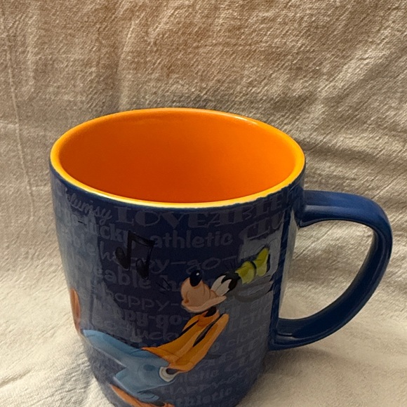 Disney Other - Disney Goofy Mug